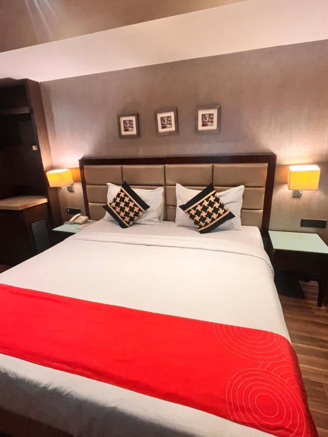 Krios Hotel - Near Sg Highway, アーメダバード エクステリア 写真