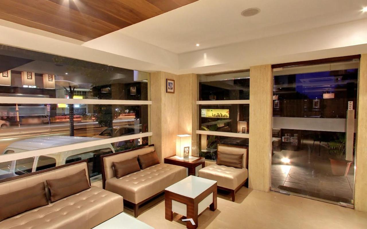 Krios Hotel - Near Sg Highway, アーメダバード エクステリア 写真